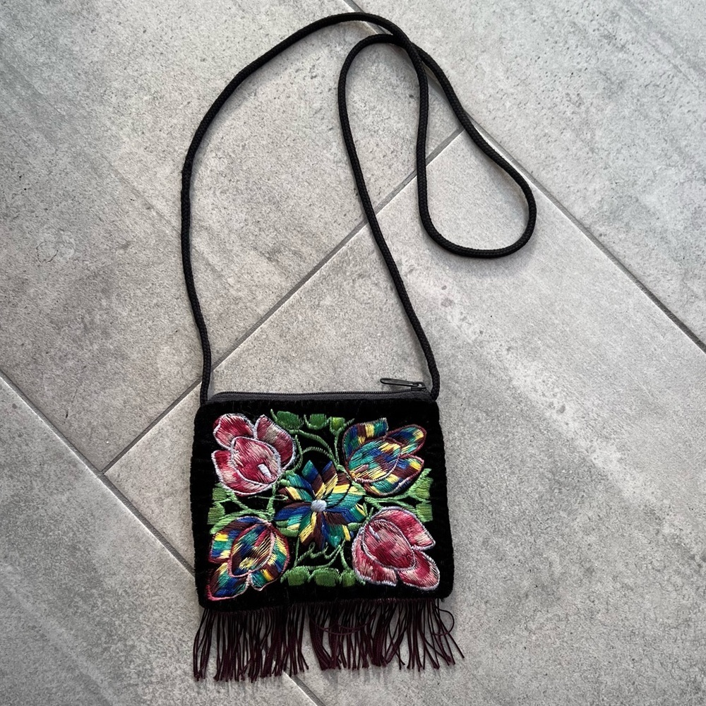 Vintage Lily Black Velour Embroidered Floral Fringe Crossbody Coin Purse